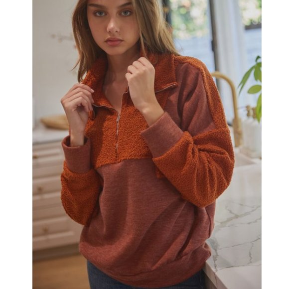 47873 Contrasting Half Zip Top - Picture 4 of 5